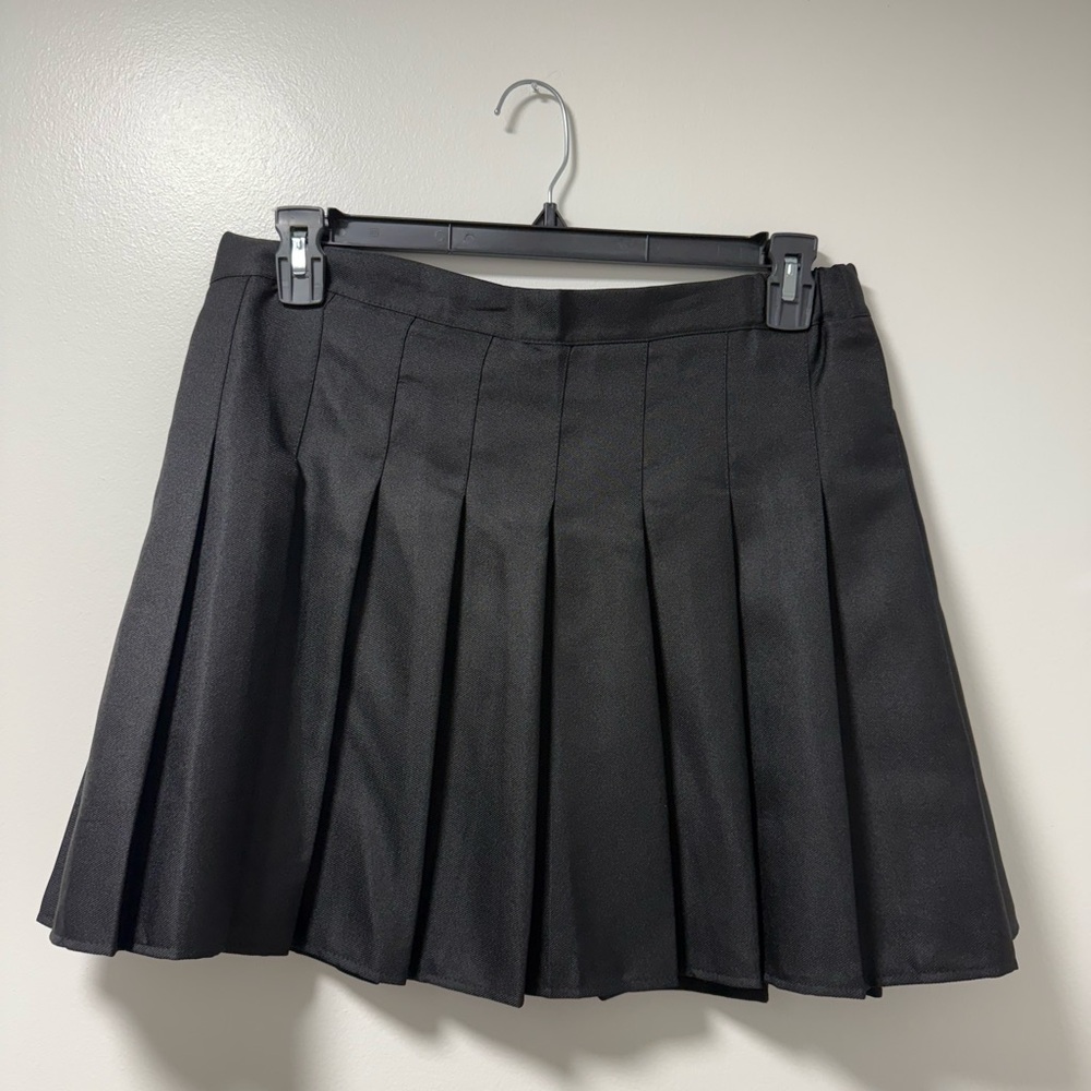 Black Pleated Skater Skort // Skirt // XL // EUC